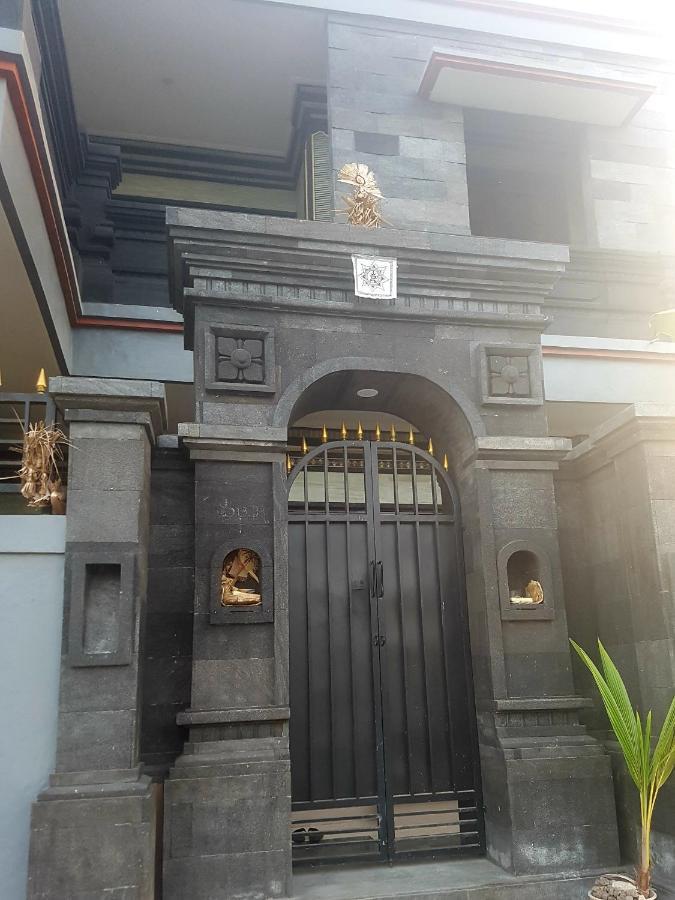 Yogi Homestay Canggu Eksteriør billede